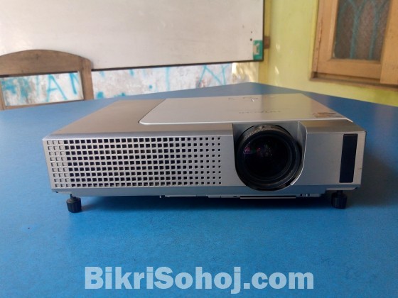 HITACHI PROJECTOR